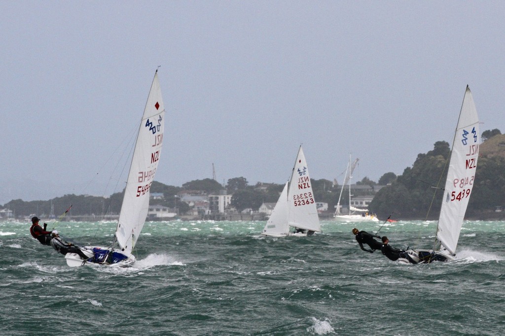 420’s - Day 4, Oceanbridge Sail Auckland 2013 © Richard Gladwell www.photosport.co.nz